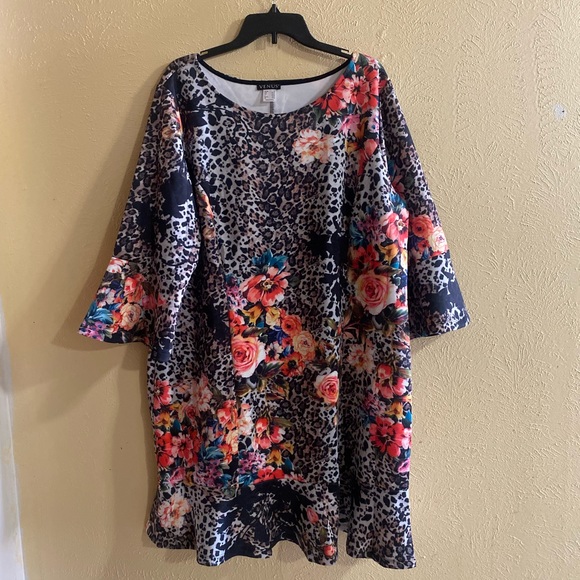 VENUS Dresses & Skirts - Venus Dress - 3XL